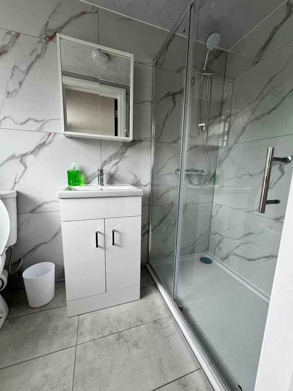 Room Melfort Road in Greater London