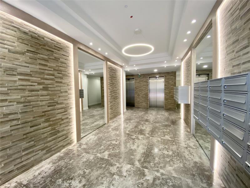Flat London Road in Surrey Heath