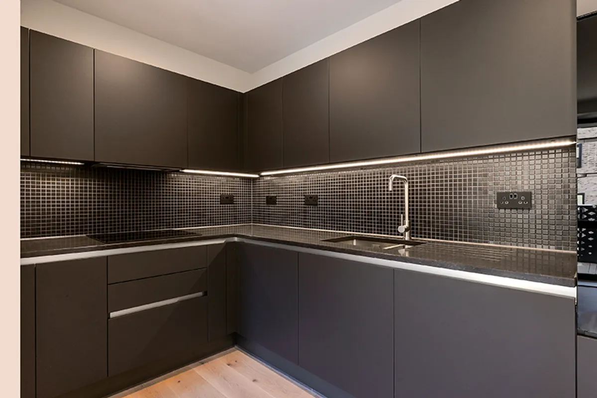 Flat Boston Road in Greater London