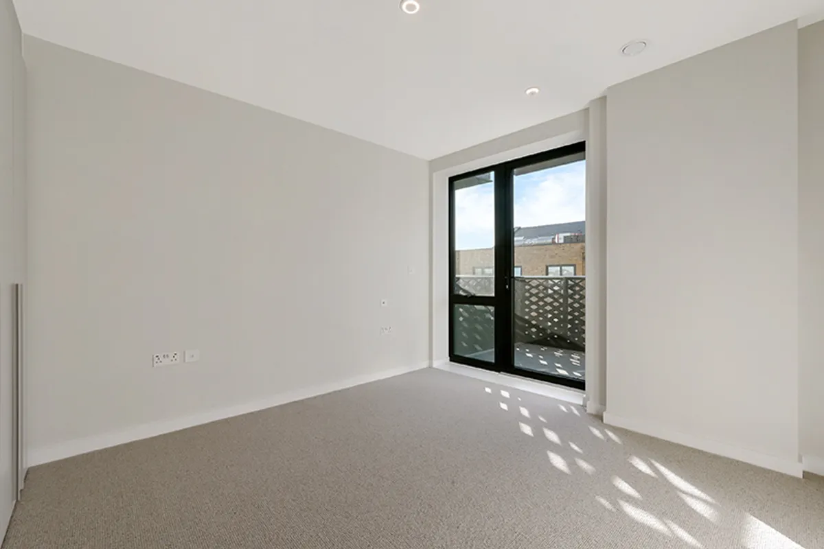 Flat Boston Road in Greater London