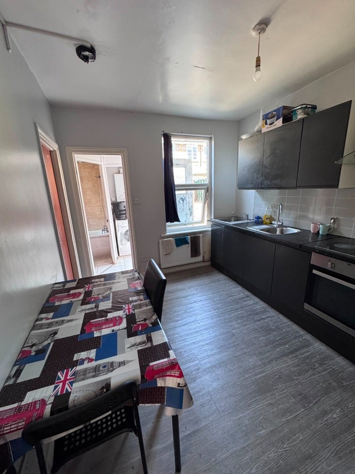 Room Lordship Lane in Greater London