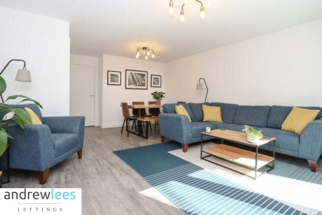 House Pear Tree Close in Puriton