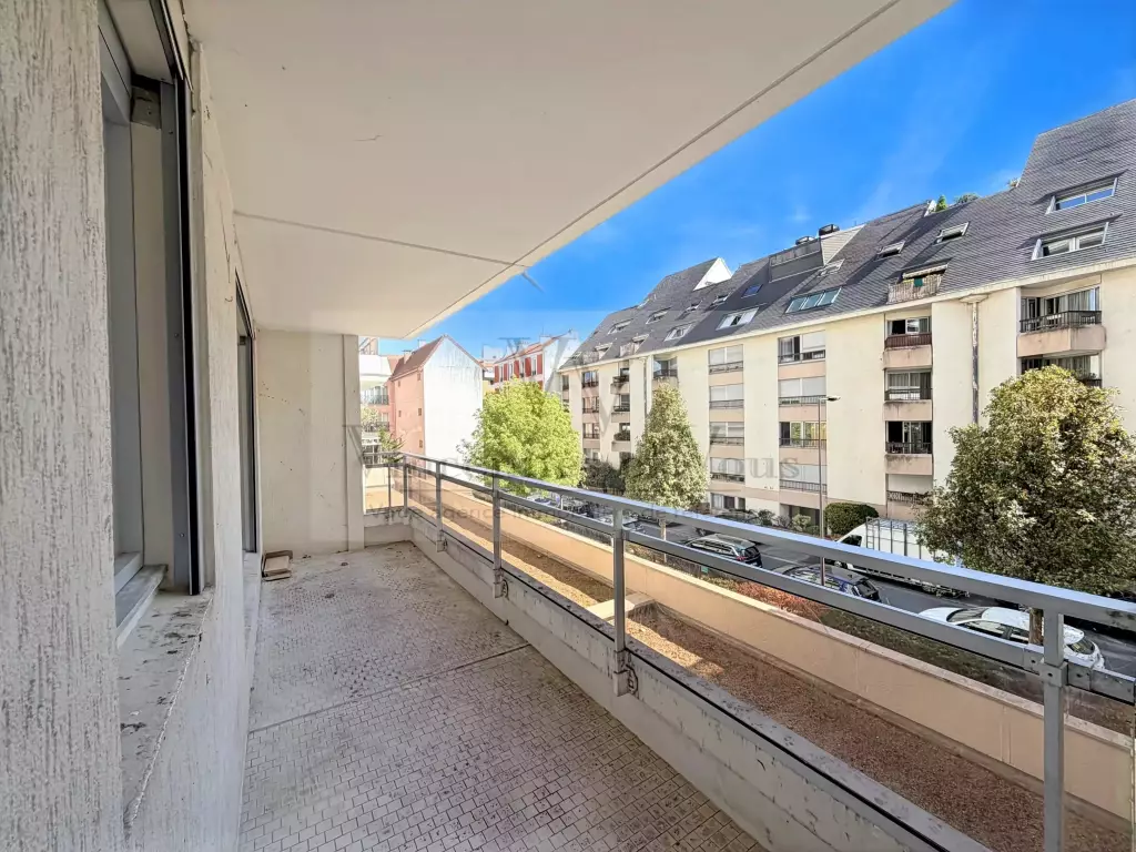 Flat Rue Fays in Vincennes