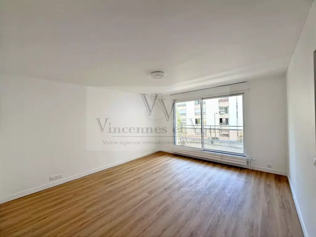Flat Rue Fays in Vincennes