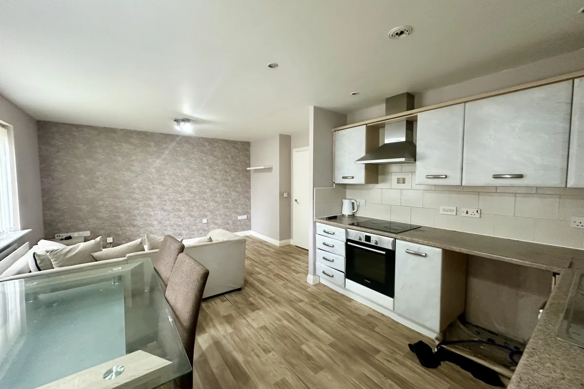 Flat Chestnut Lane in Leeds