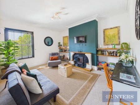 Flat Cromwell Terrace in Scarborough