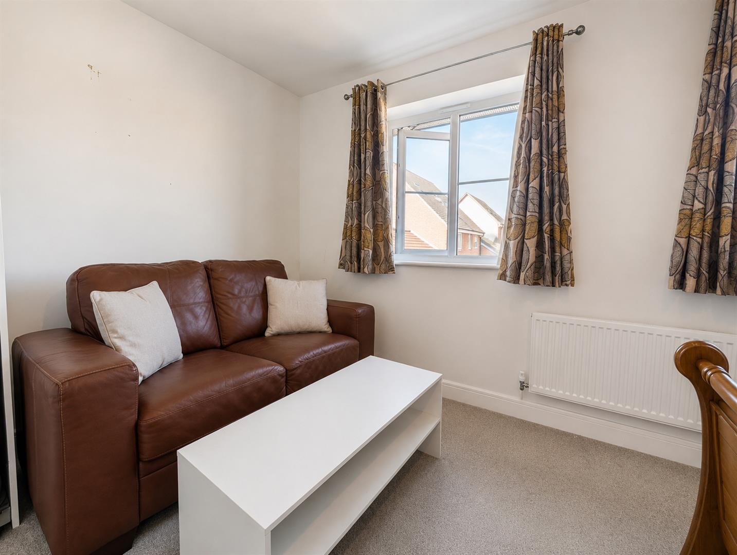Room Pippin Way in Alresford