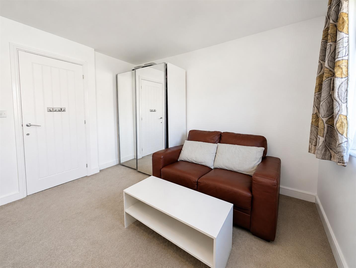 Room Pippin Way in Alresford