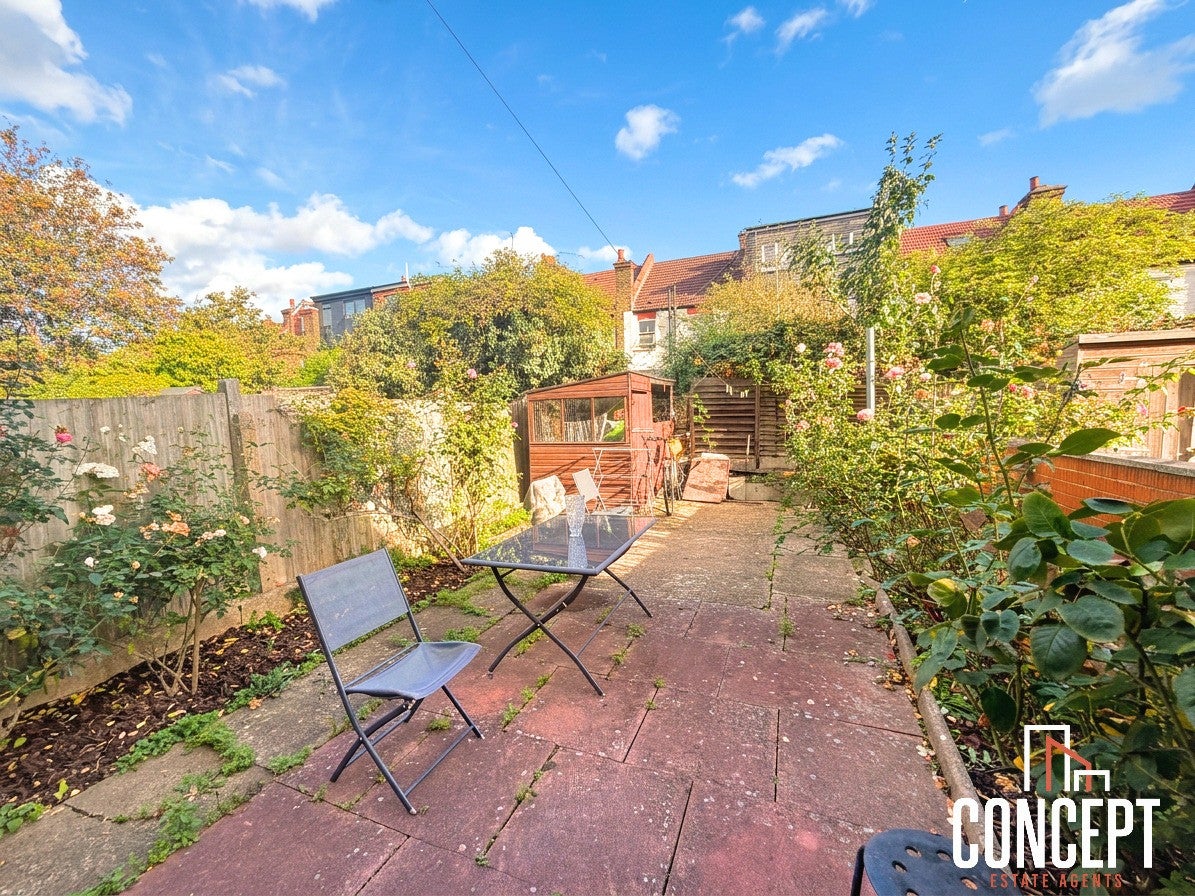House Deal Road in Greater London