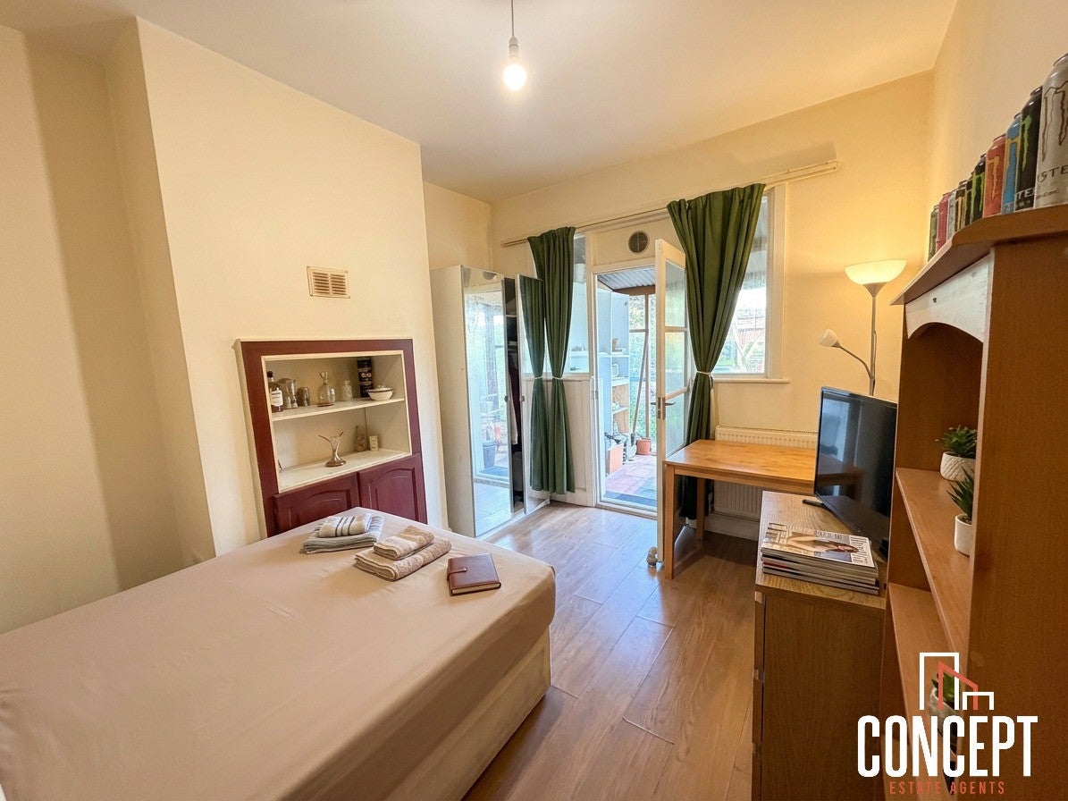 House Deal Road in Greater London