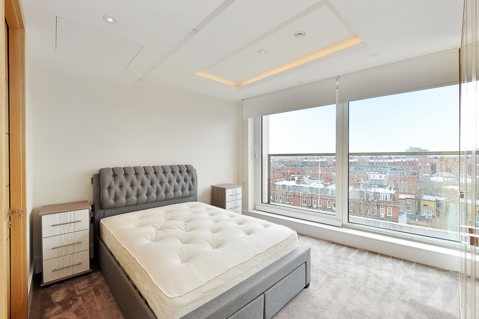 Flat Radnor Terrace in London