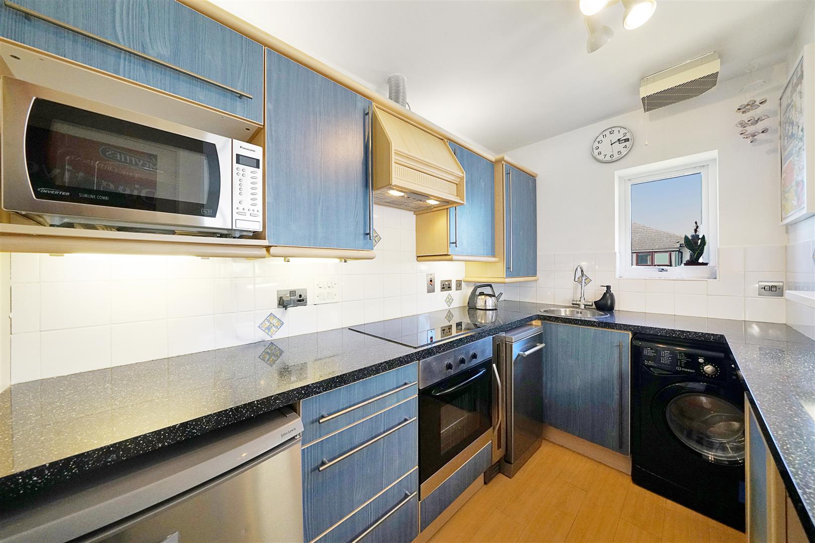 Flat Beaulieu Avenue in Greater London