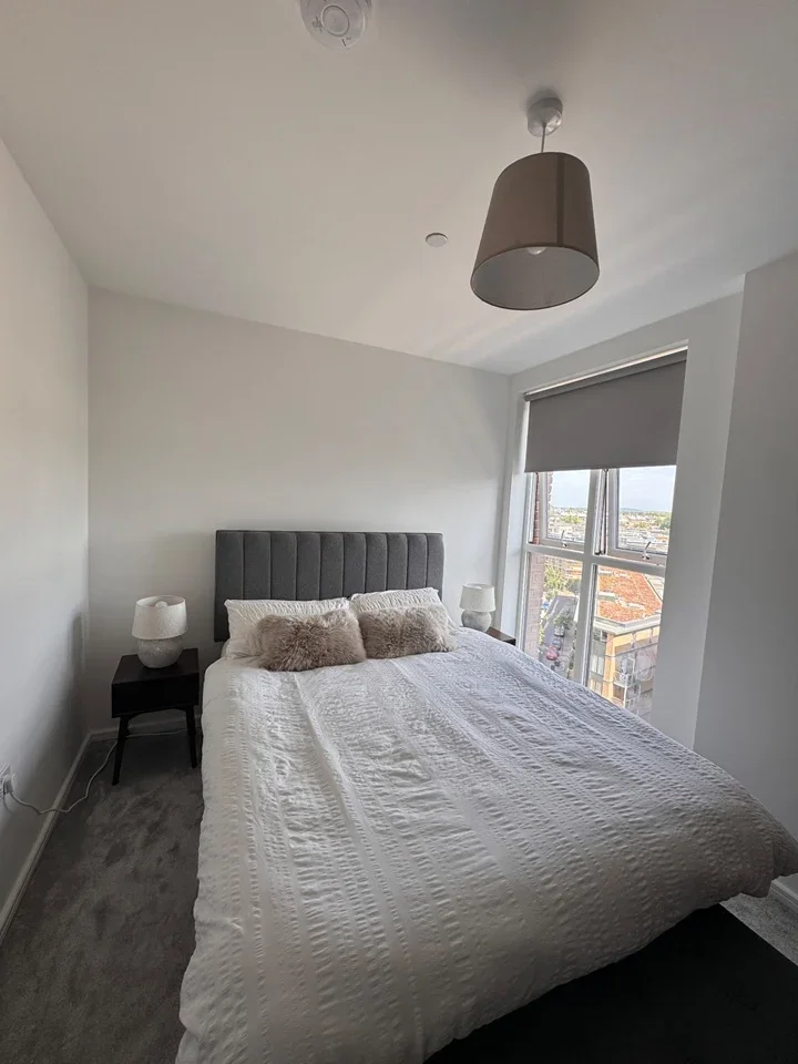 Room Headlam Road in Greater London