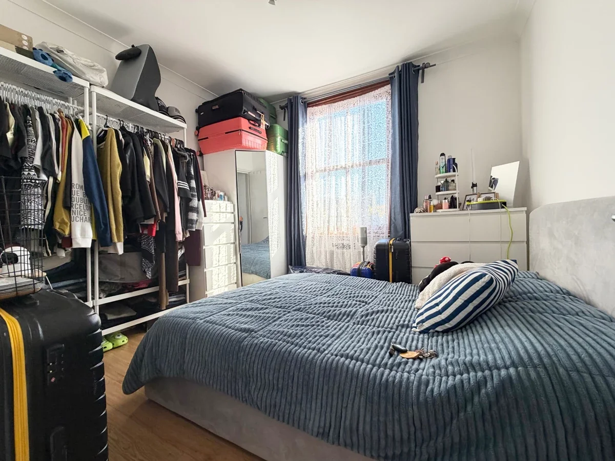 Flat Jackson Road in Greater London