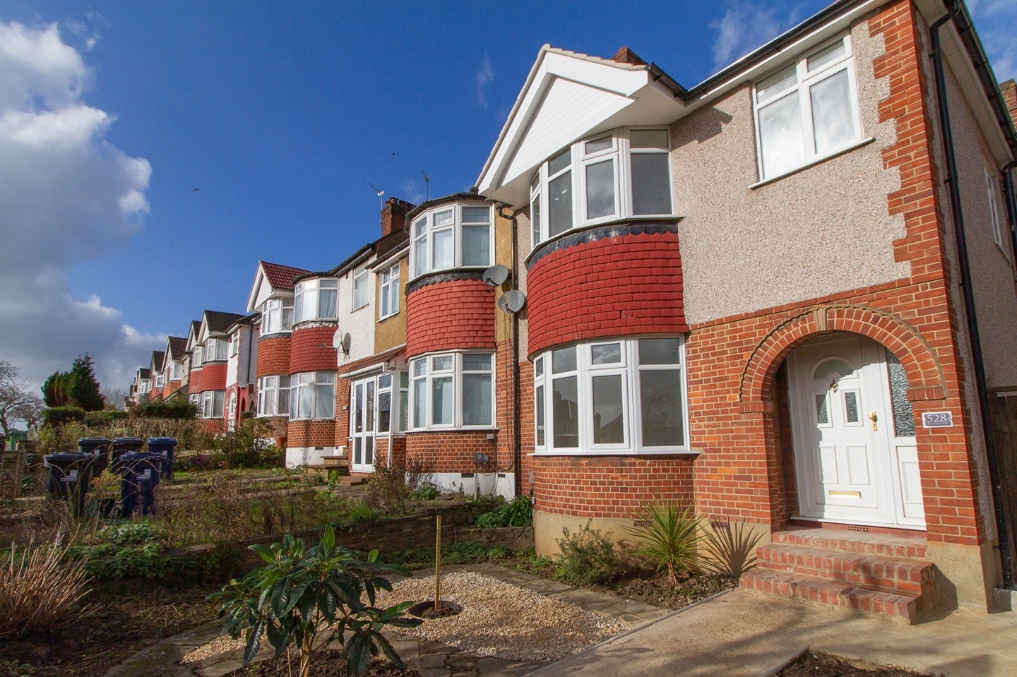 House Whitton Avenue West in Greater London