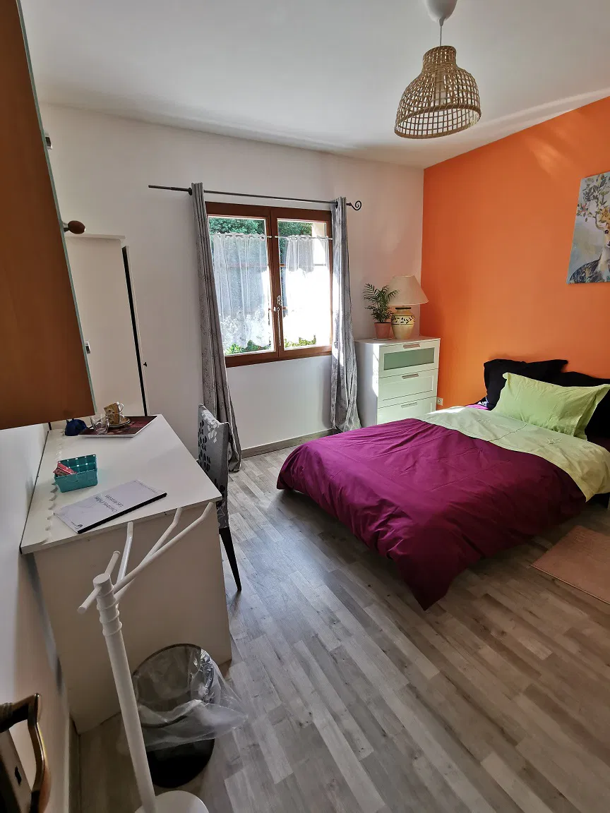 Room Route de Saint-Germain-du-Bois in Saint-Germain-du-Bois