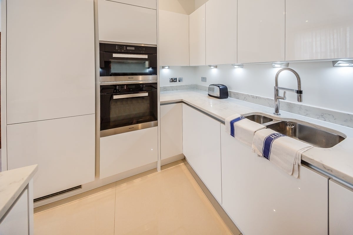 Flat Rainville Road in Greater London