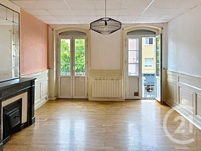 Flat Rue de la République in Sathonay-Camp