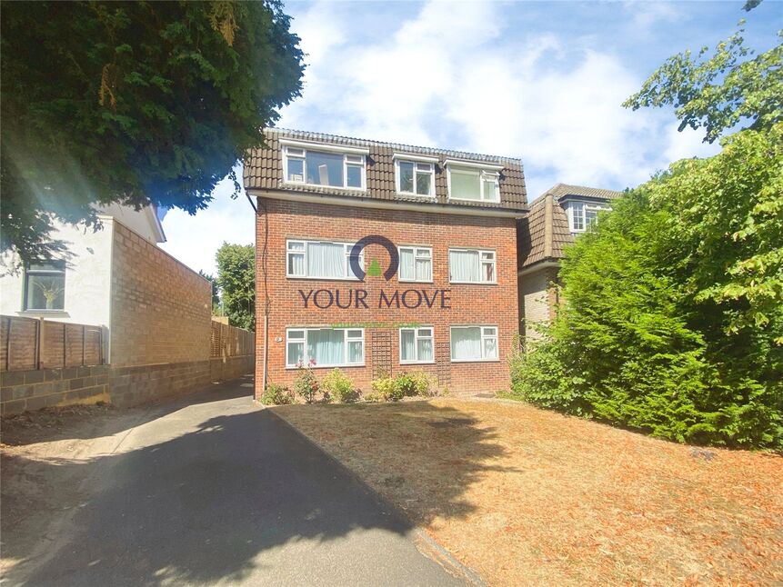 Flat Ringstead Road in Greater London