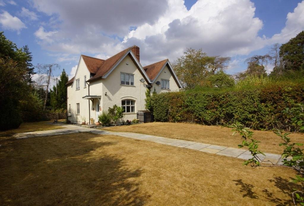 House Evenlode Road in Cotswold District