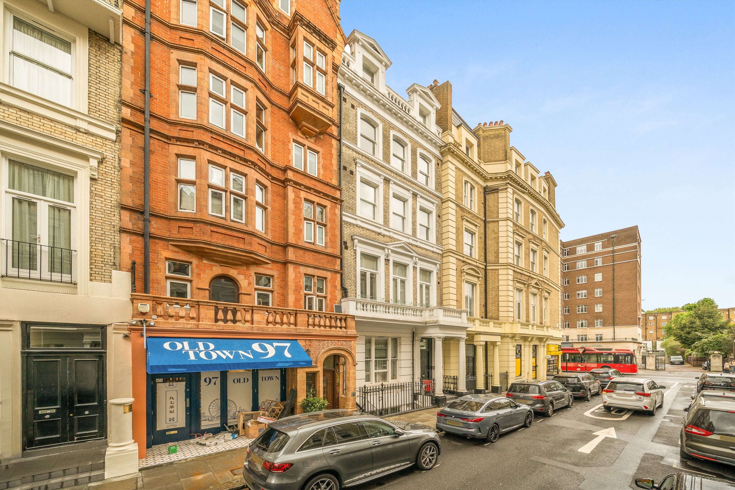 Flat Glendower Place in Greater London