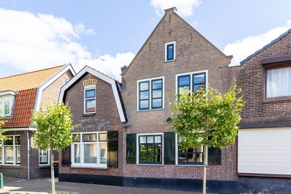 Huis Dorpsstraat 47 in Bunschoten-Spakenburg