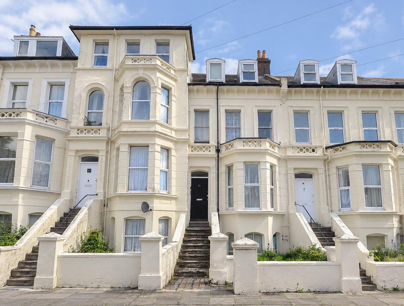 Flat Kenilworth Road in St Leonards