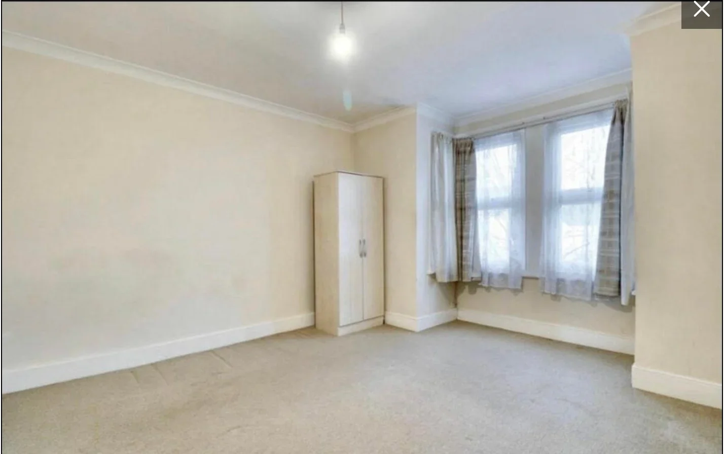 Room Quebec Road in Greater London