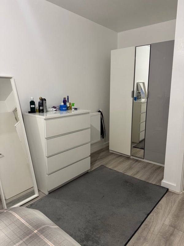 Room Barchester Street in Greater London