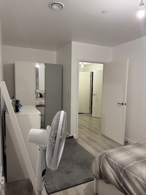 Room Barchester Street in Greater London