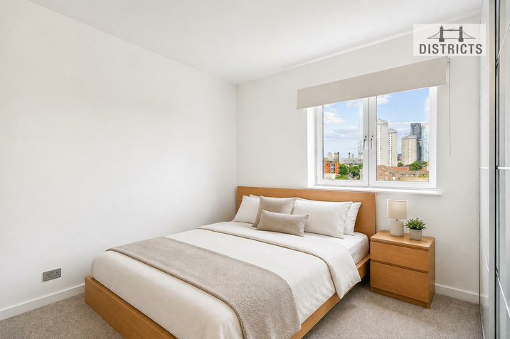 Flat Old Bellgate Place in Greater London