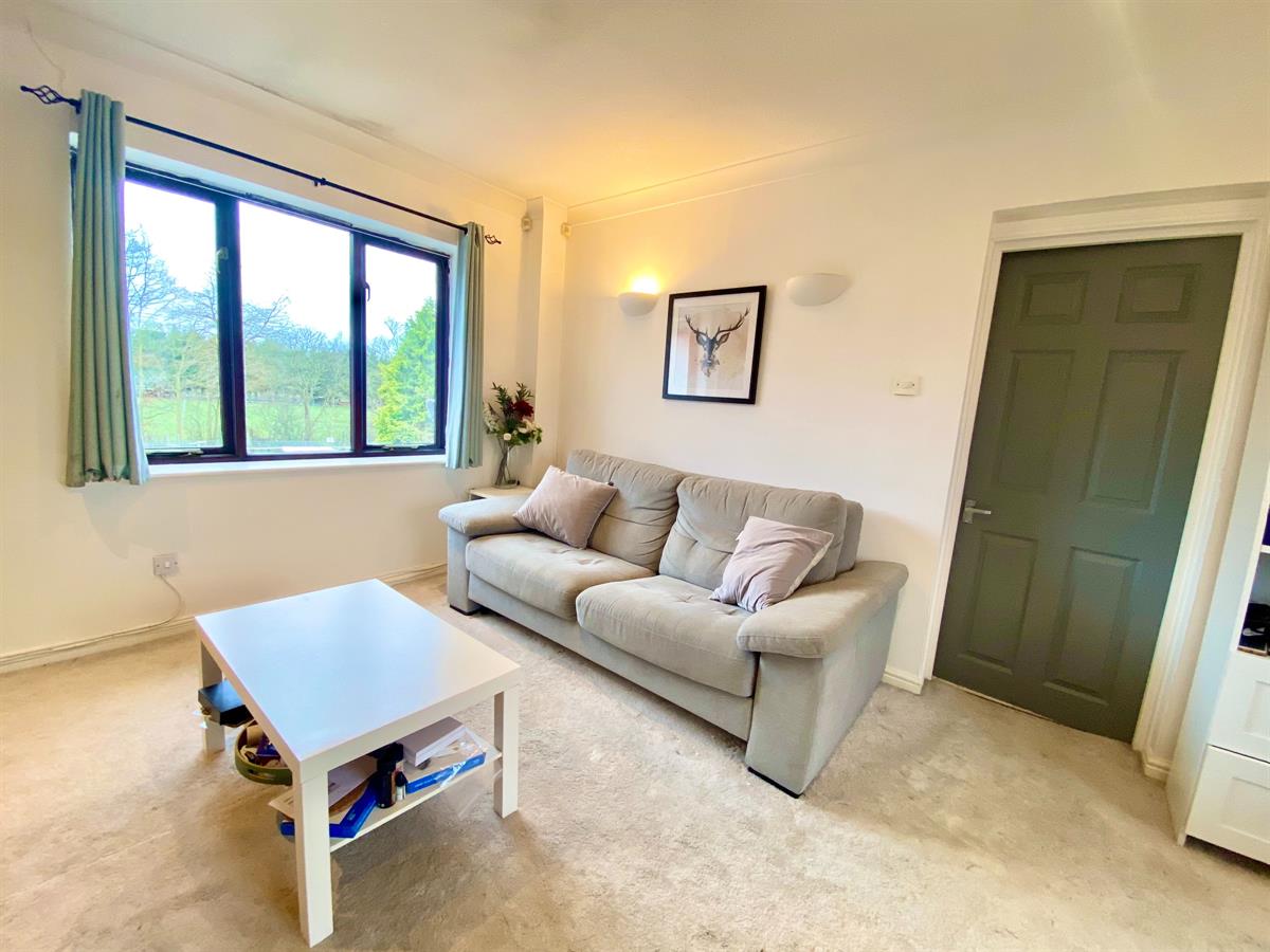 Flat Robina Close in Greater London