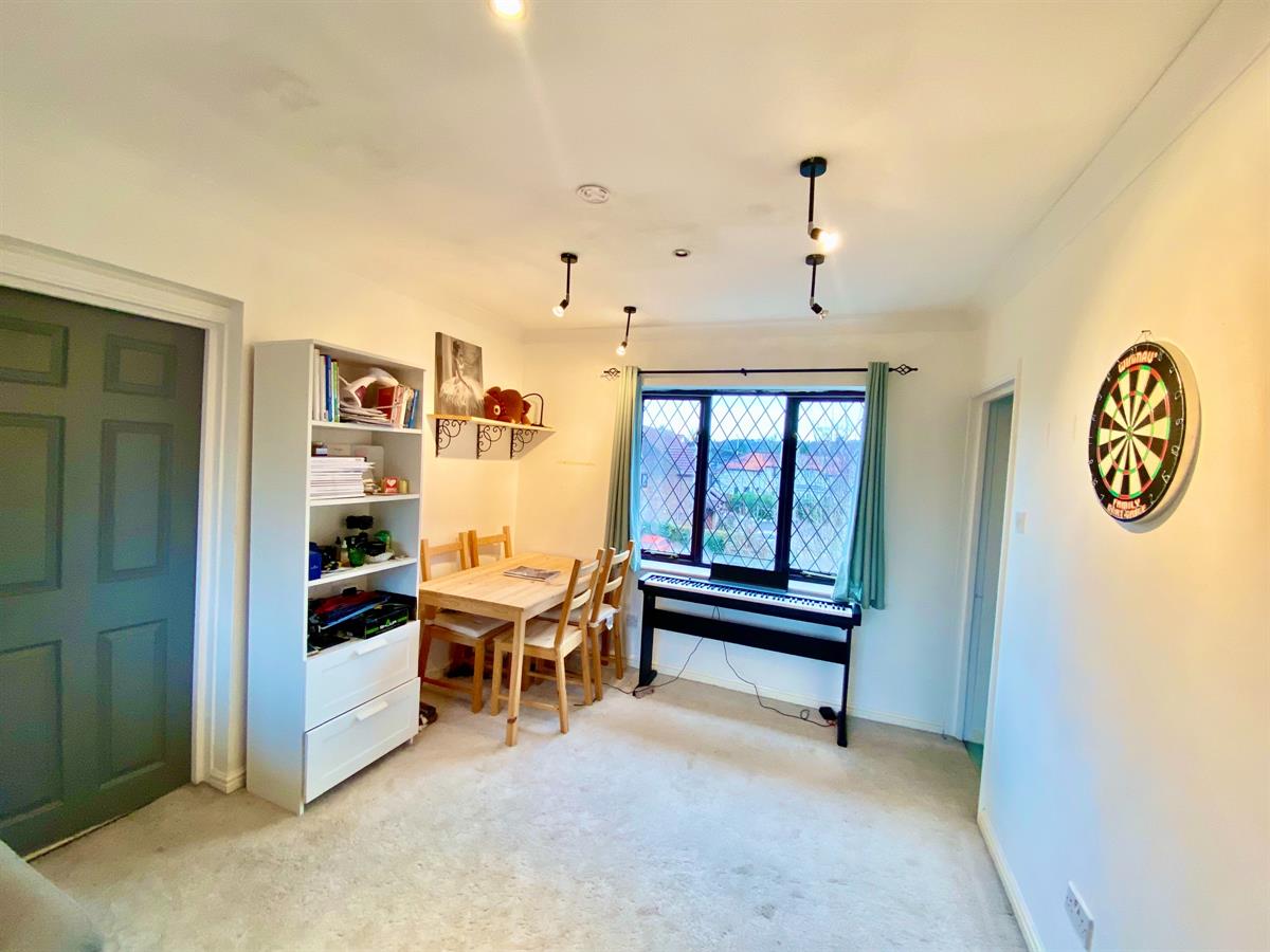 Flat Robina Close in Greater London