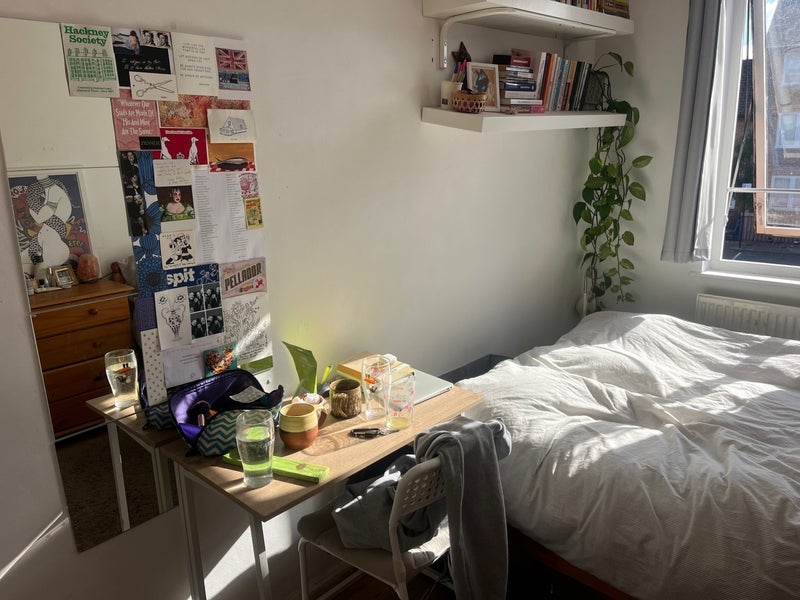 Room Grand Union Crescent in Greater London
