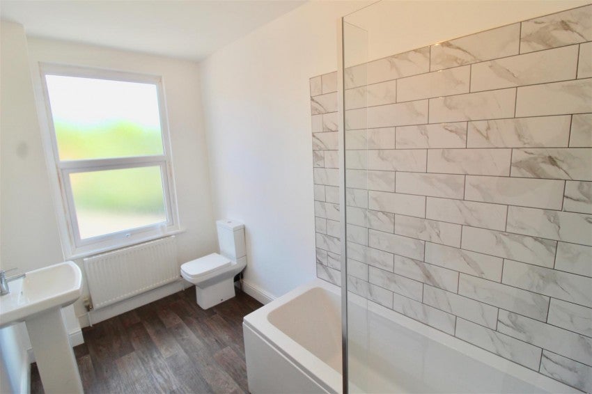 Room St Leonards Road in Leicester