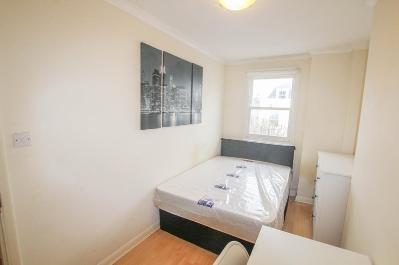 Room Clarendon Street in City of Westminster