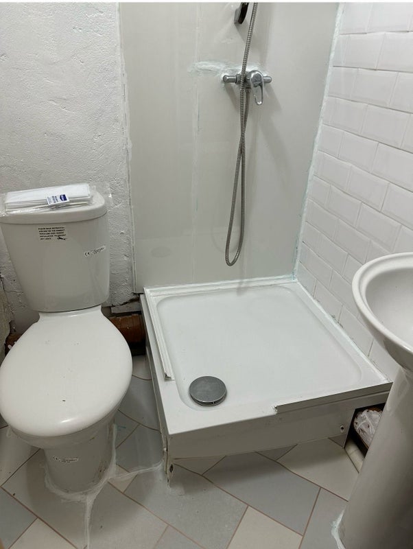 Room Waghorn Road in Greater London