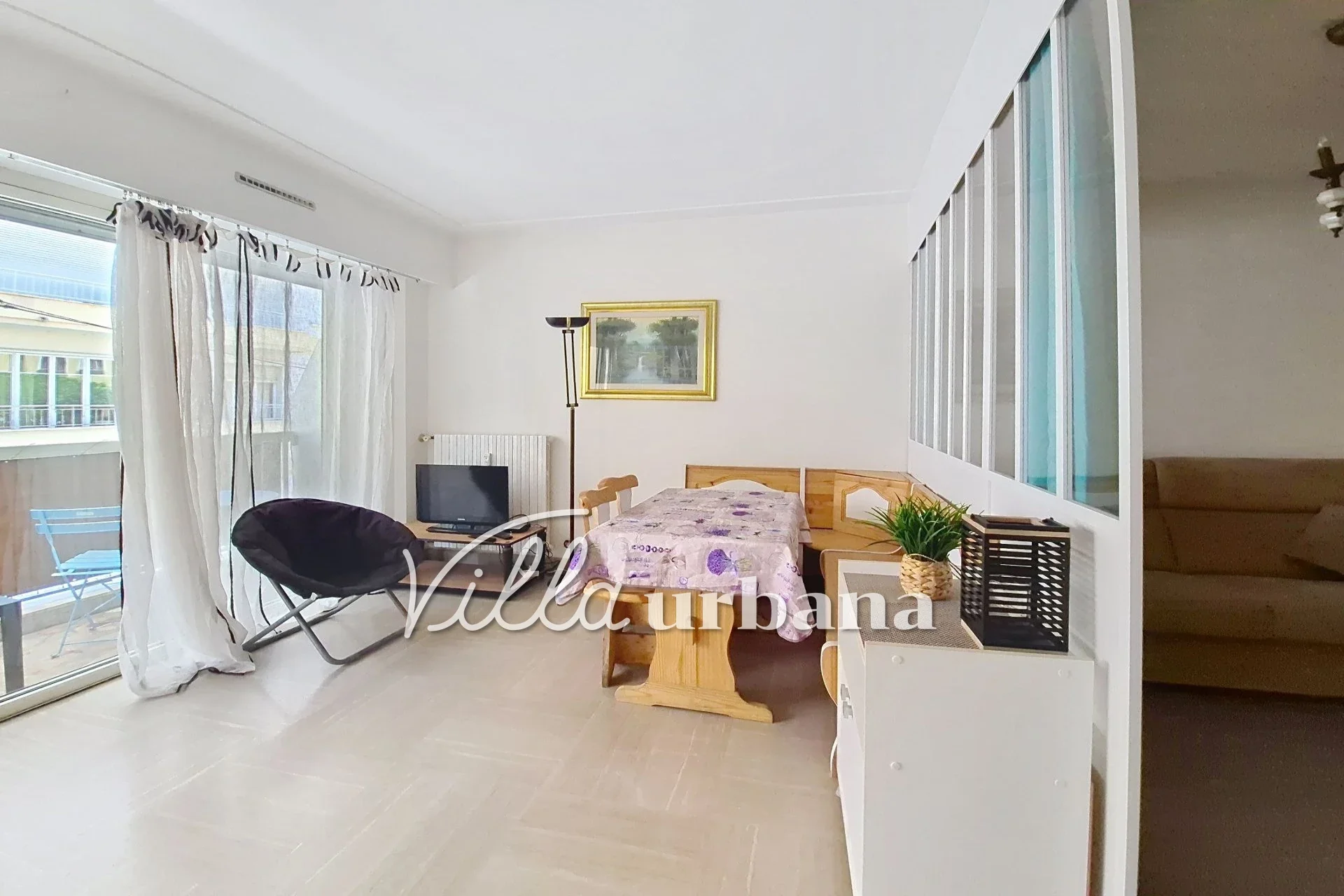 Flat Avenue Saramartel in Antibes