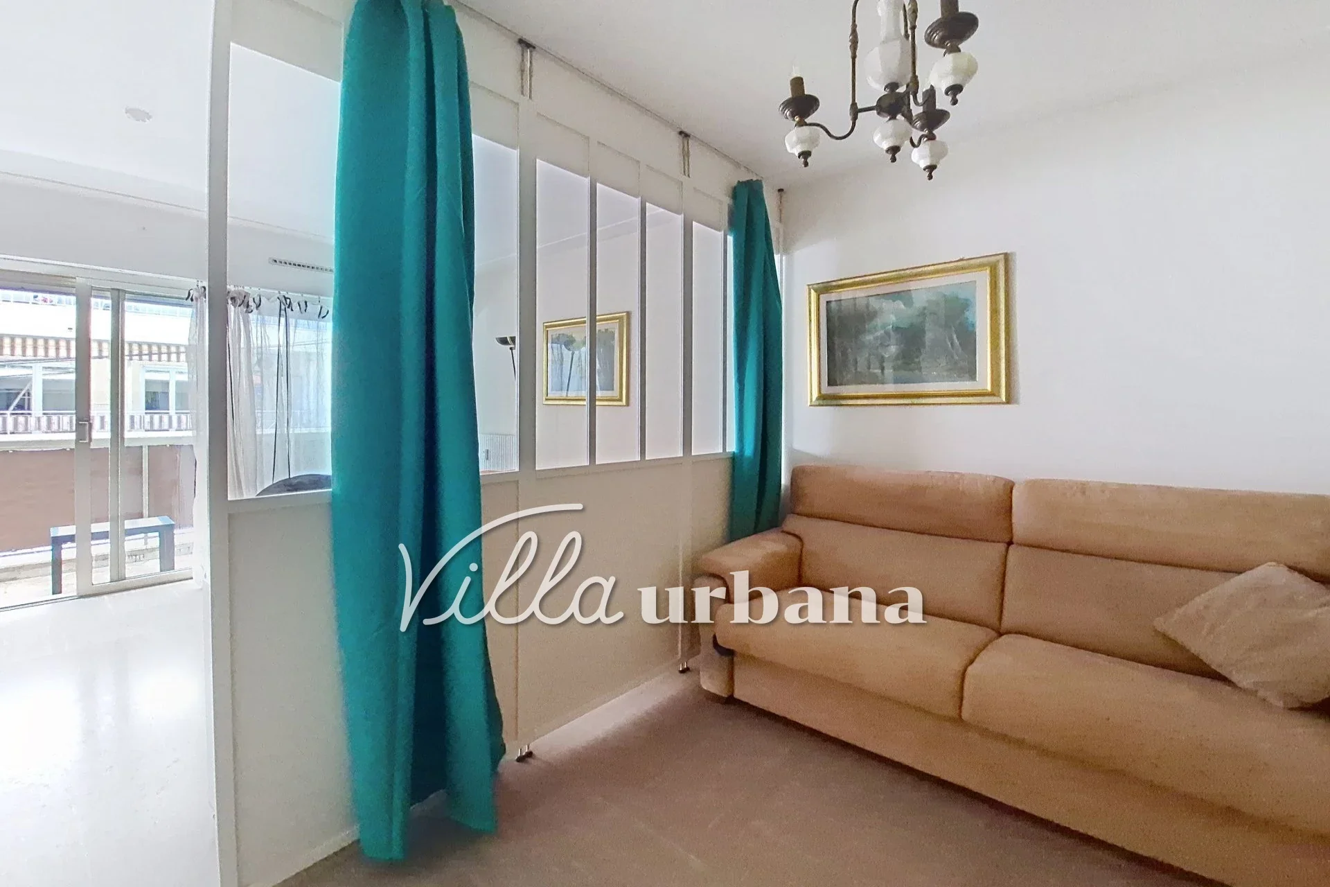 Flat Avenue Saramartel in Antibes