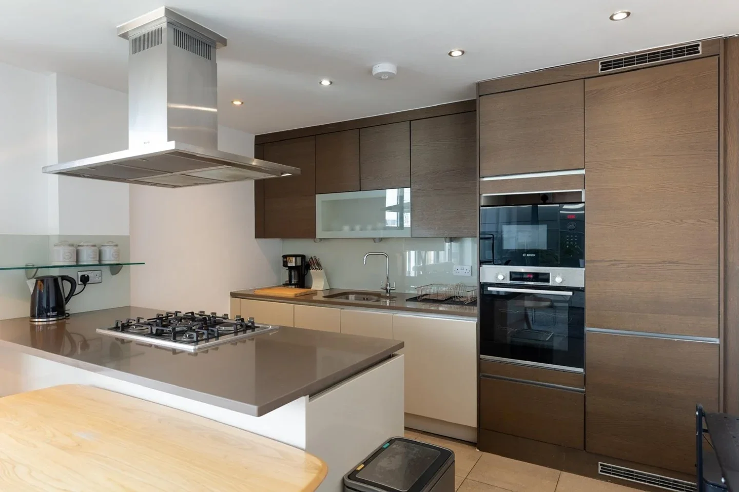 Flat Plumbers Row in Greater London
