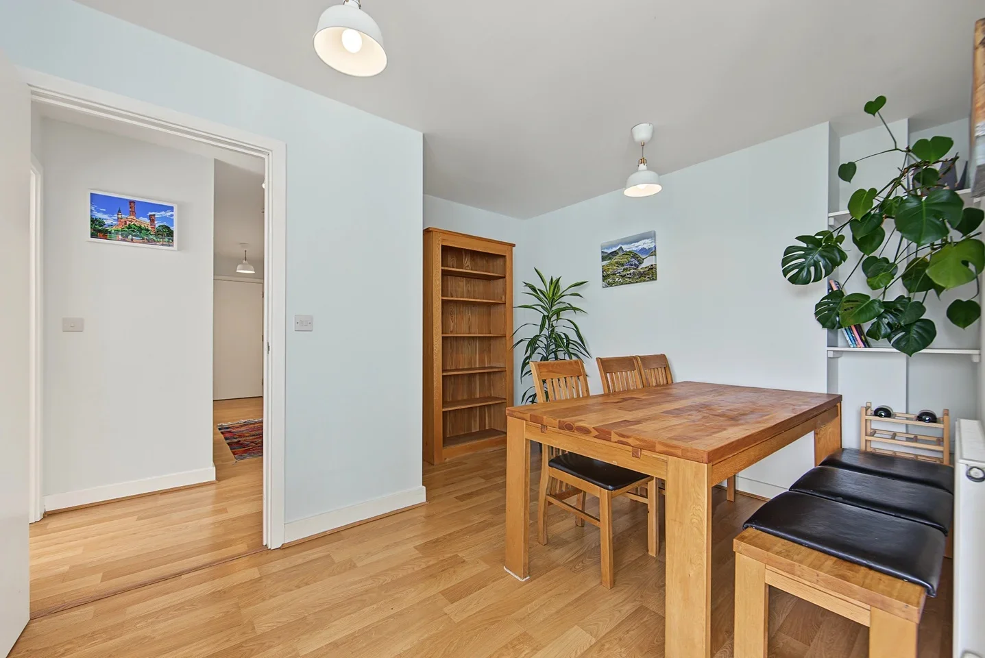 Flat Goodchild Road in Greater London