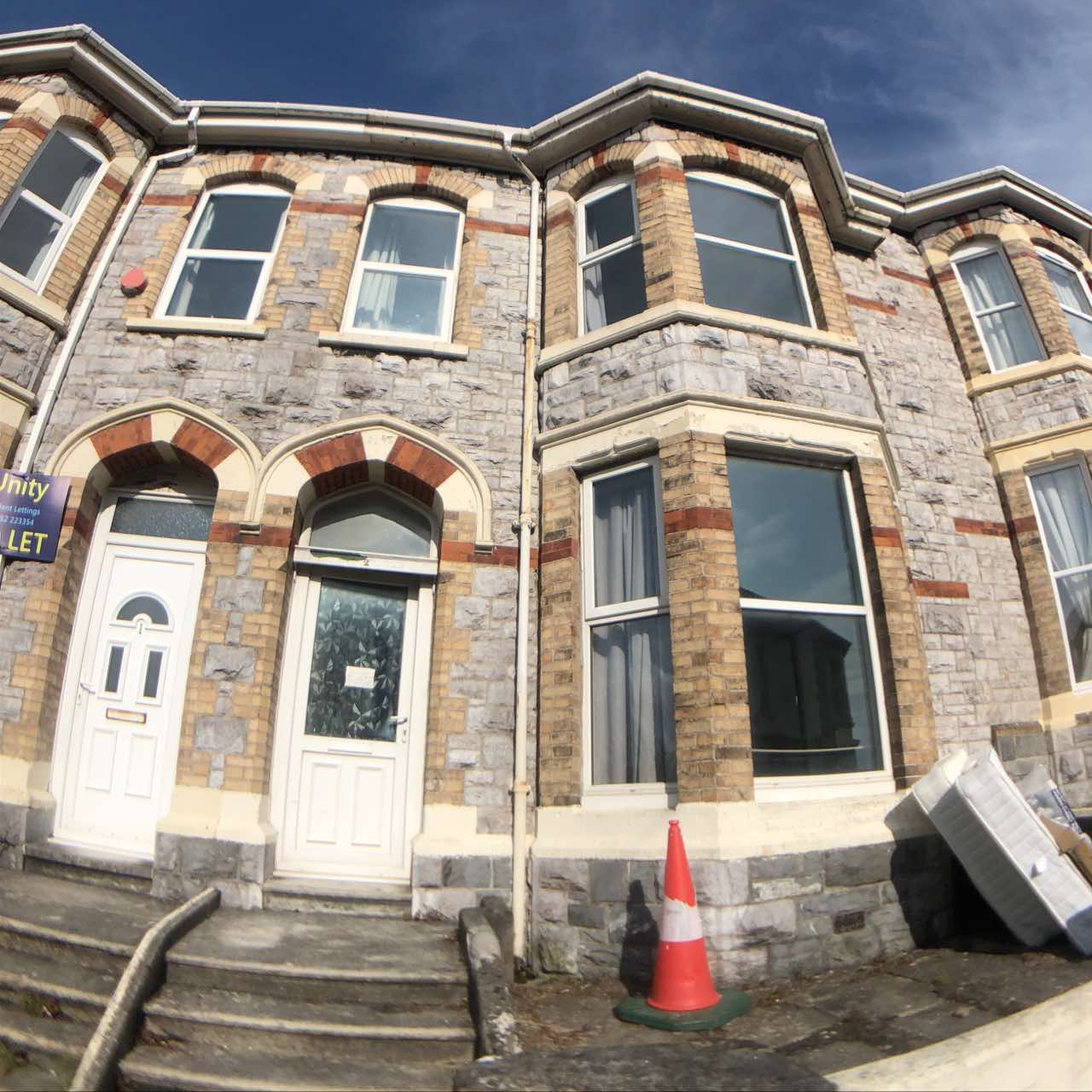 Flat Carlton Terrace in Plymouth