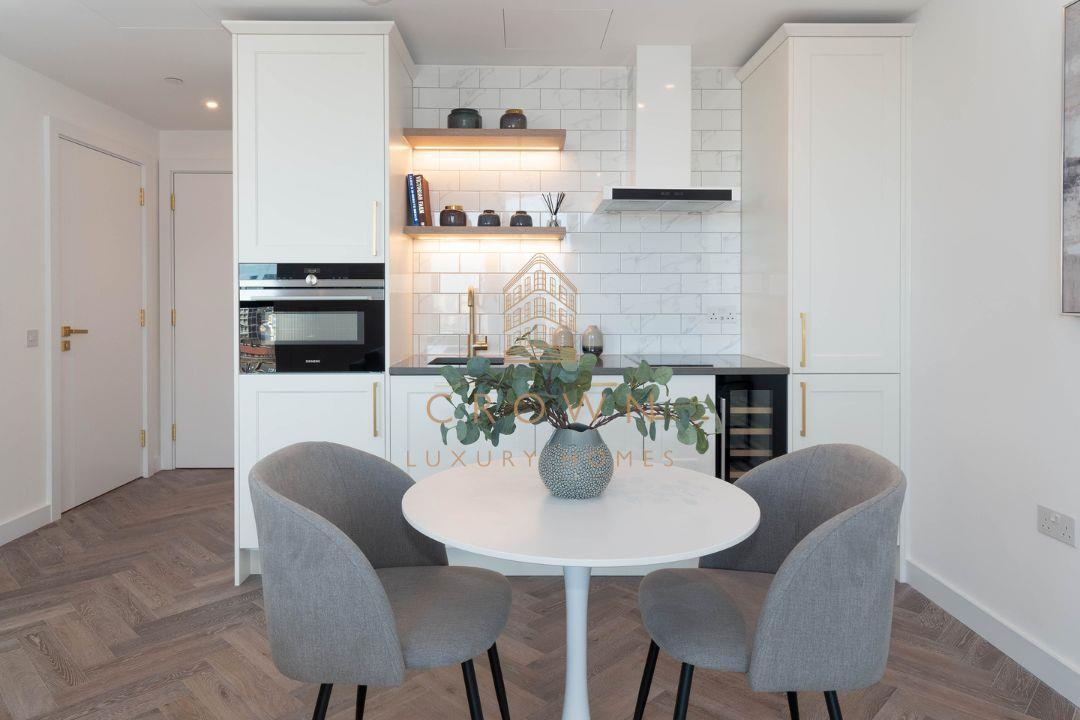 Flat Pennington Quay Walk in Greater London