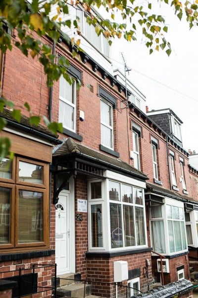 House Burchett Grove in Leeds