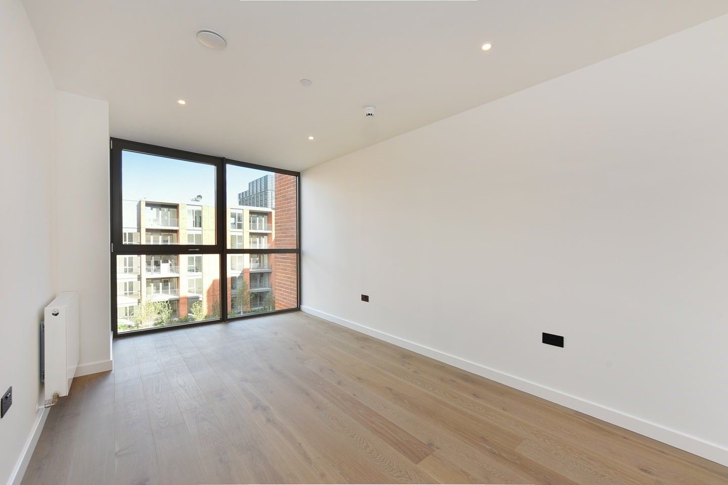 Flat Linver Road in Greater London