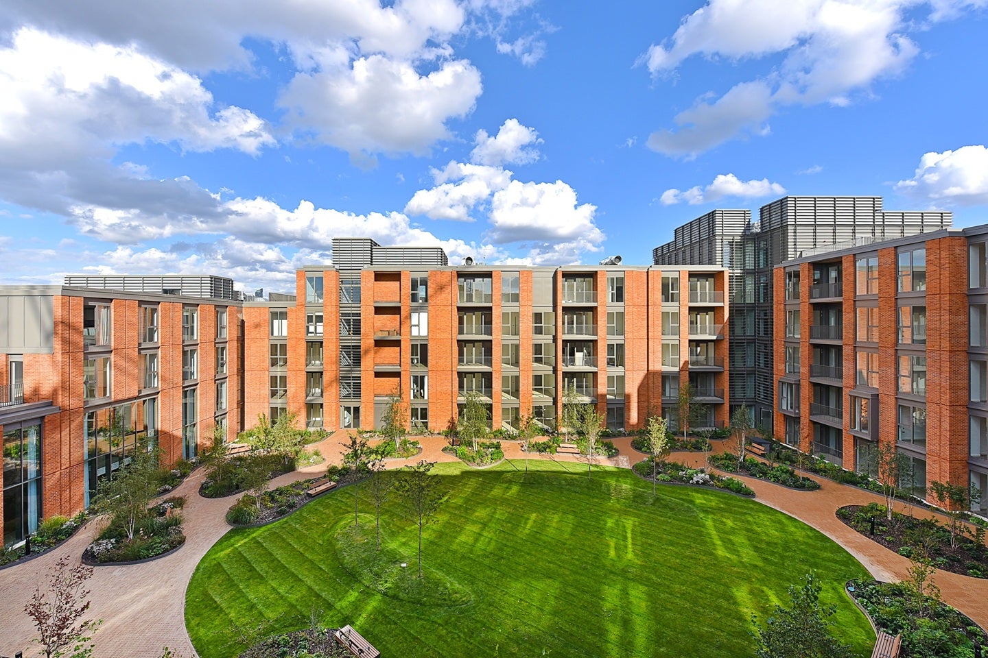 Flat Linver Road in Greater London