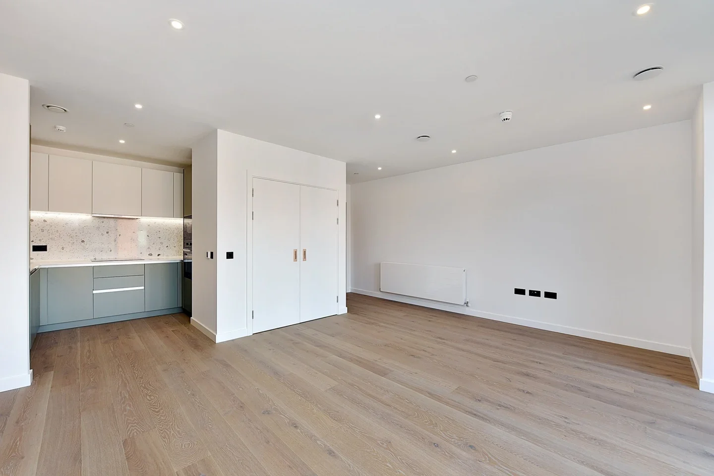 Flat Linver Road in Greater London