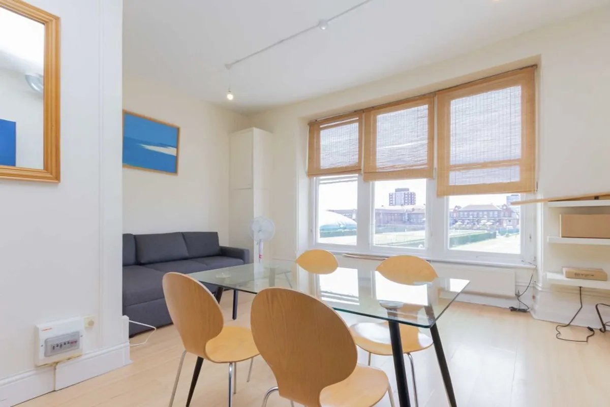 Flat Palliser Road in Greater London
