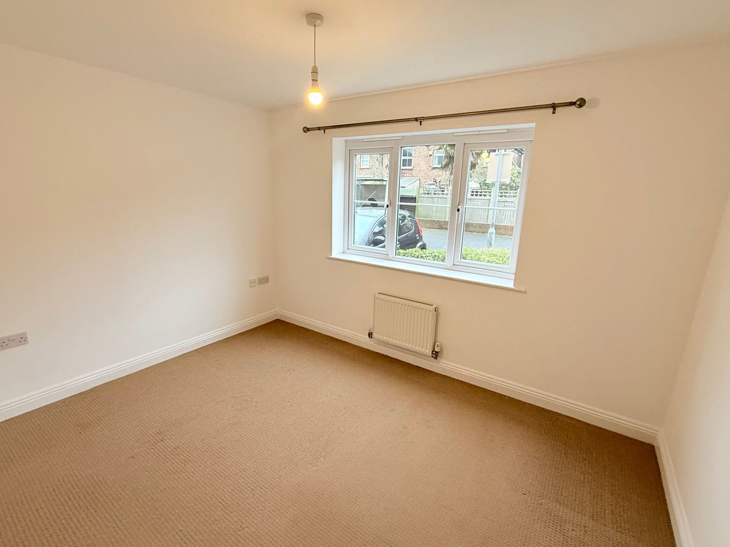 Flat Northfield Court in Taunton