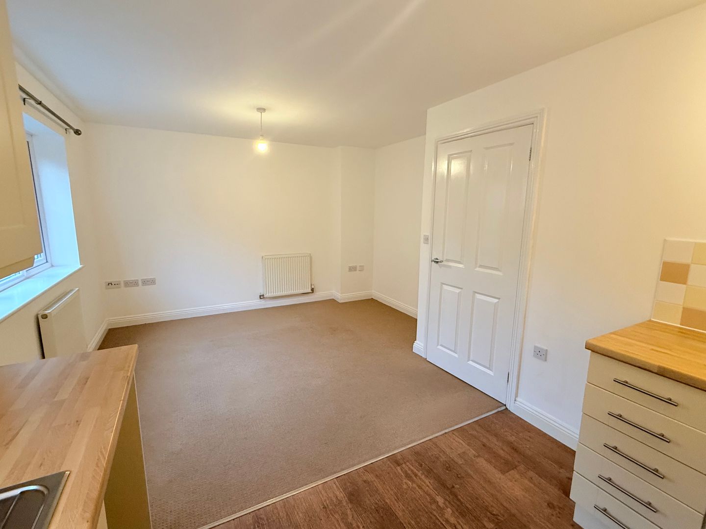 Flat Northfield Court in Taunton